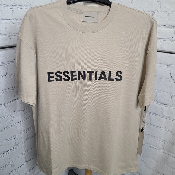 Essentials Fear of God Short Sleeve Shirt - Picture 2 of 5